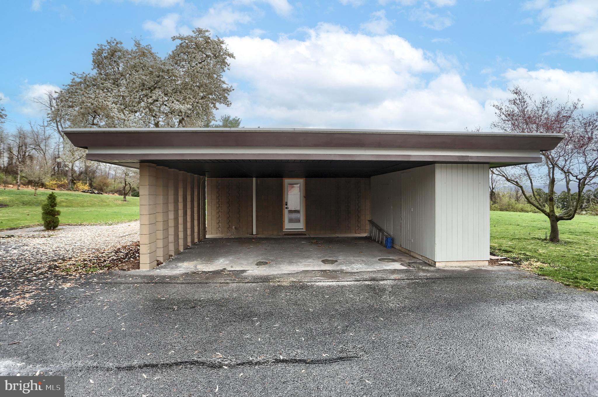 SOUTH HILLS - Residential