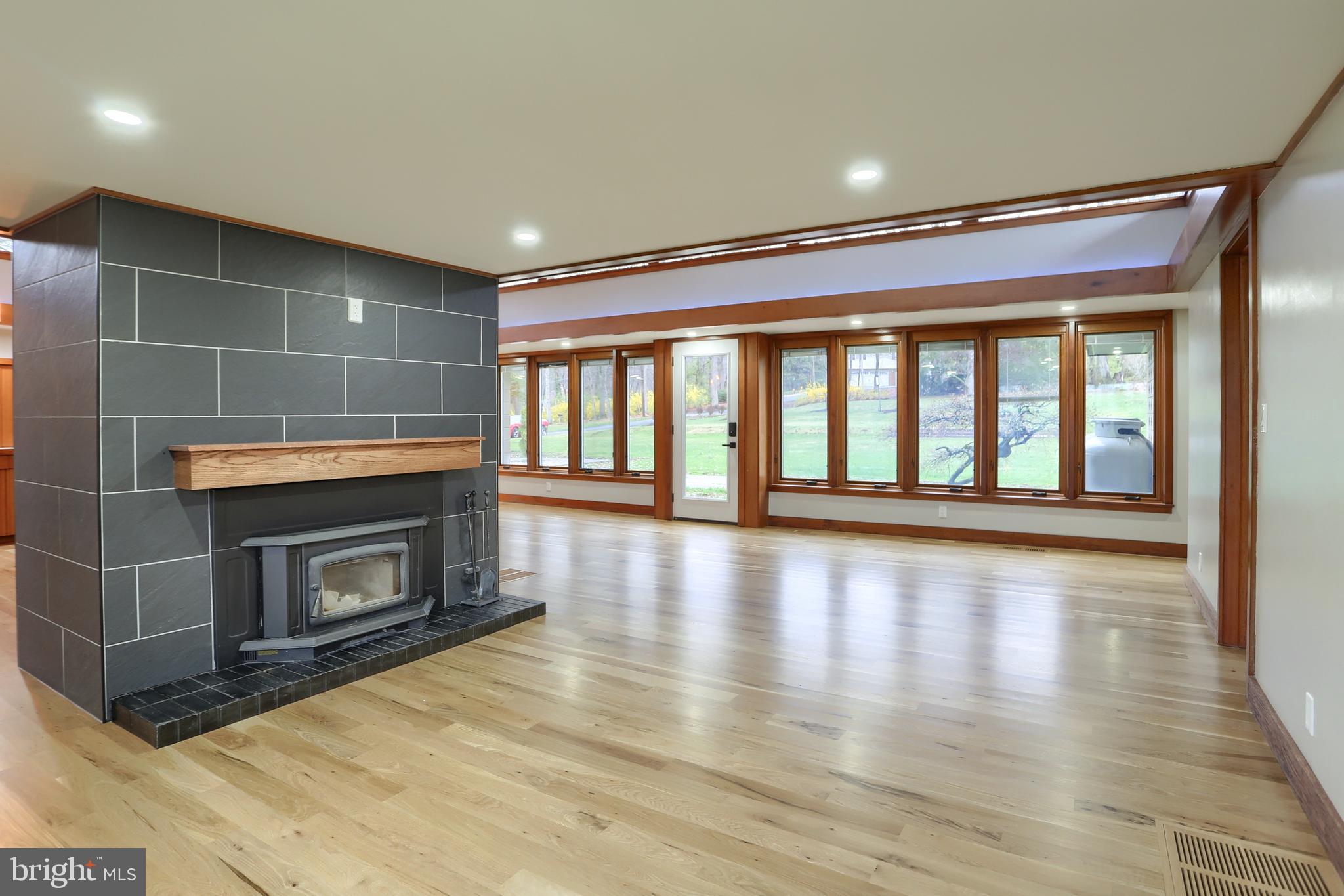 SOUTH HILLS - Residential