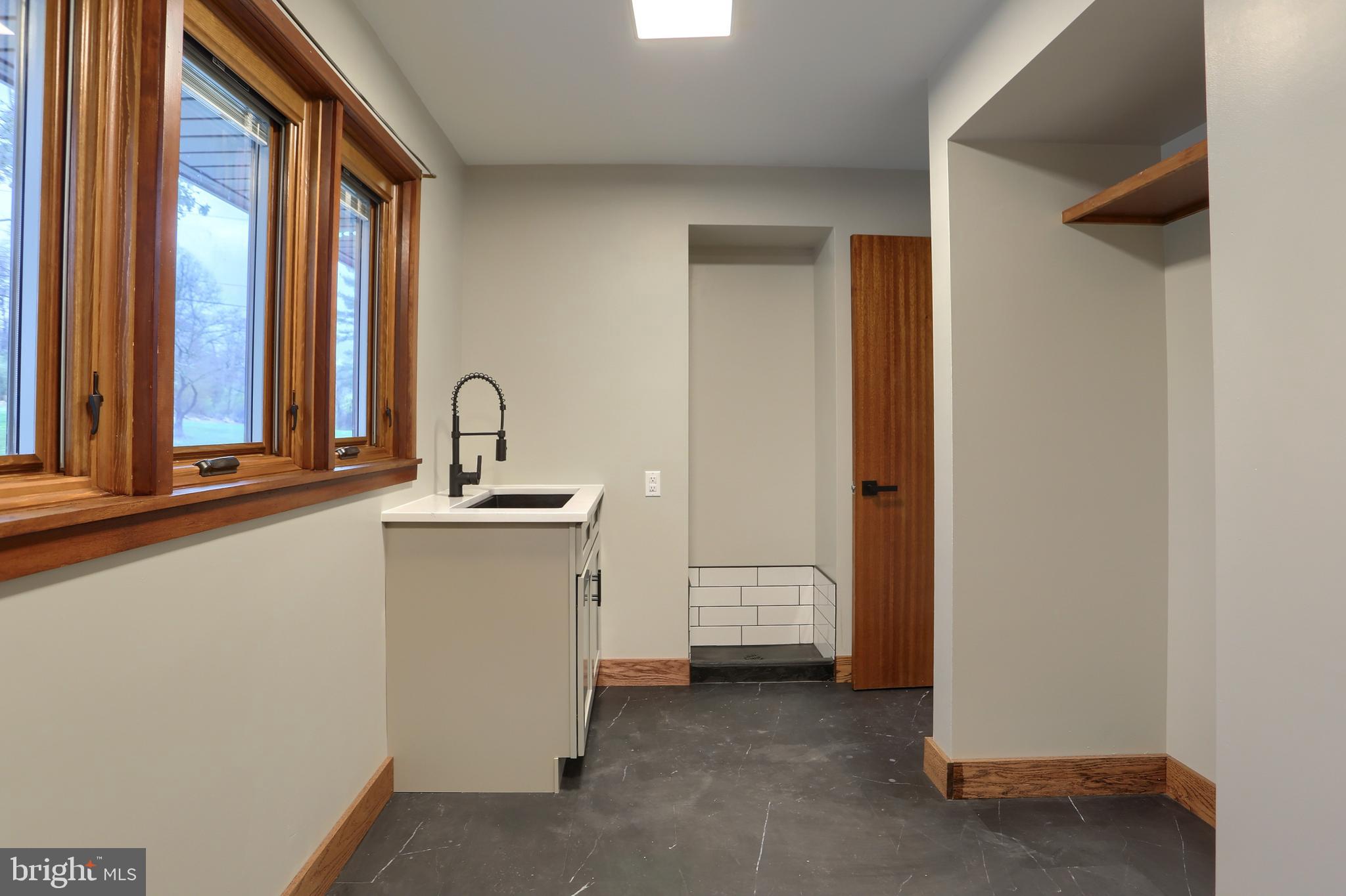 SOUTH HILLS - Residential