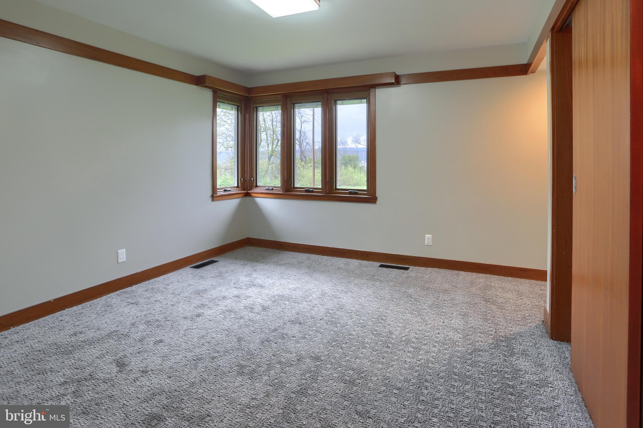 SOUTH HILLS - Residential