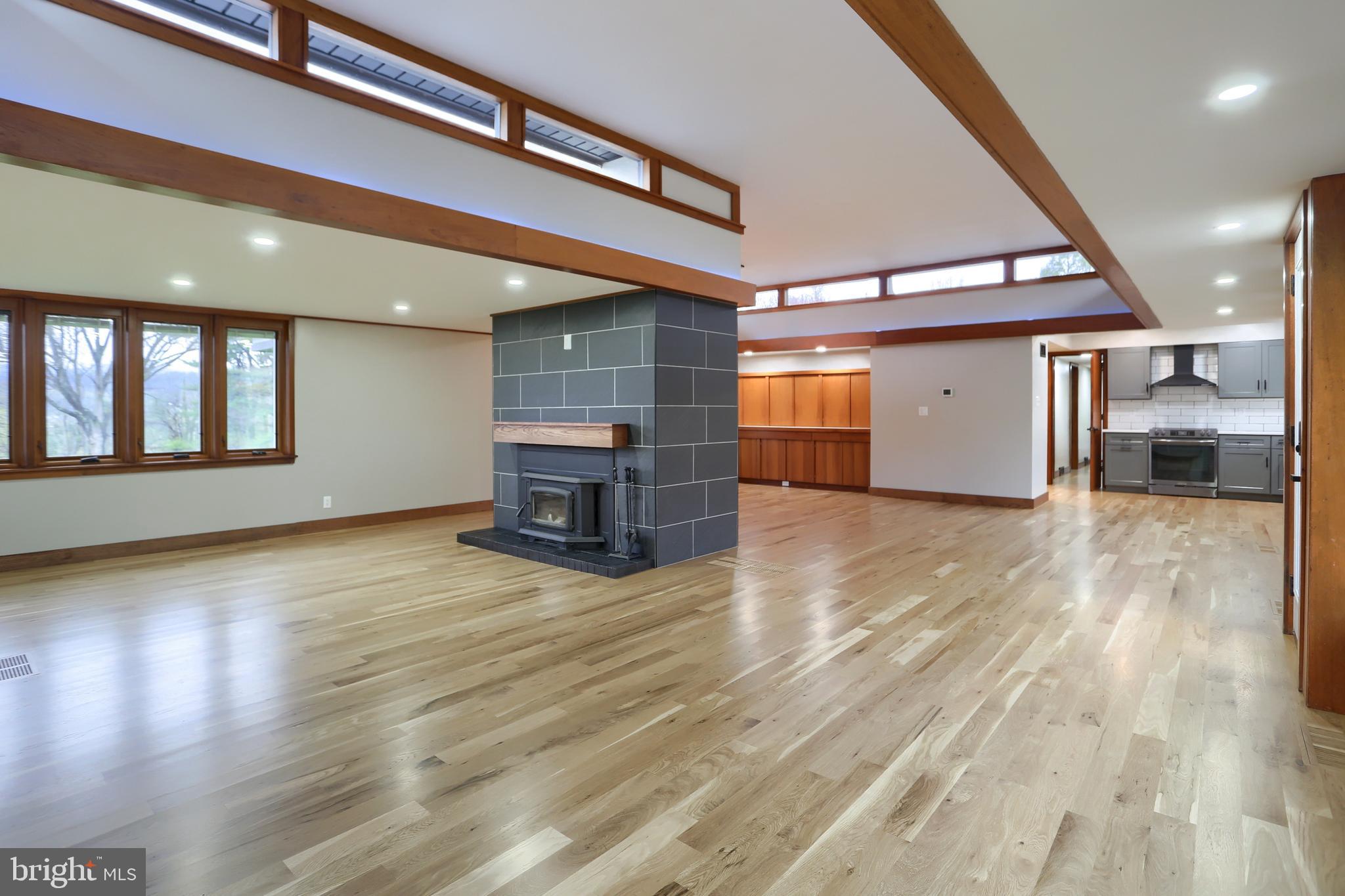 SOUTH HILLS - Residential