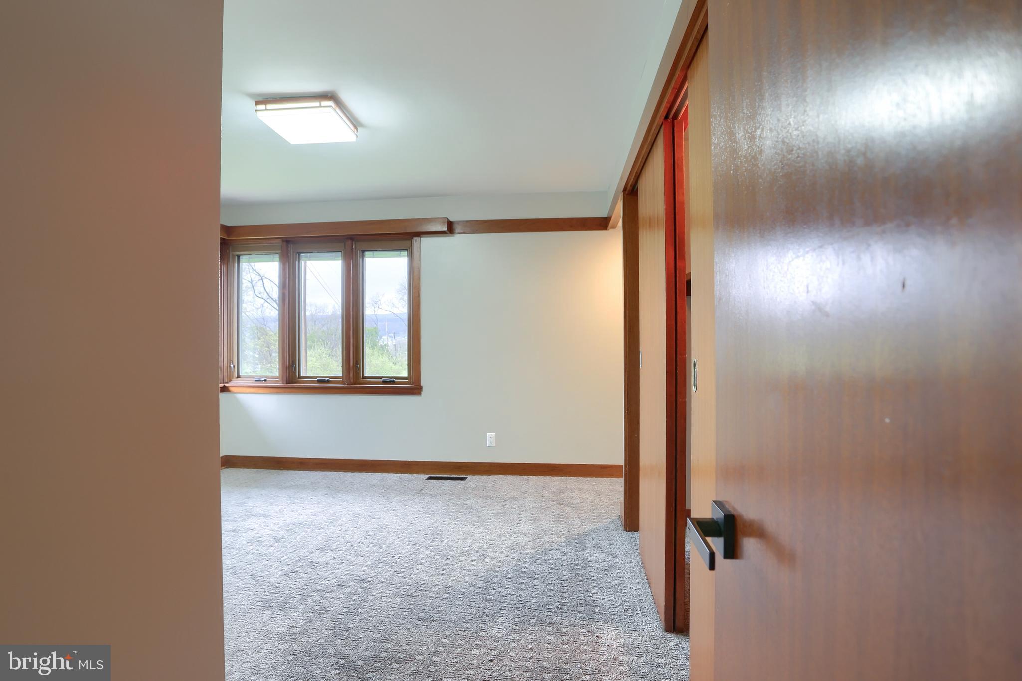 SOUTH HILLS - Residential