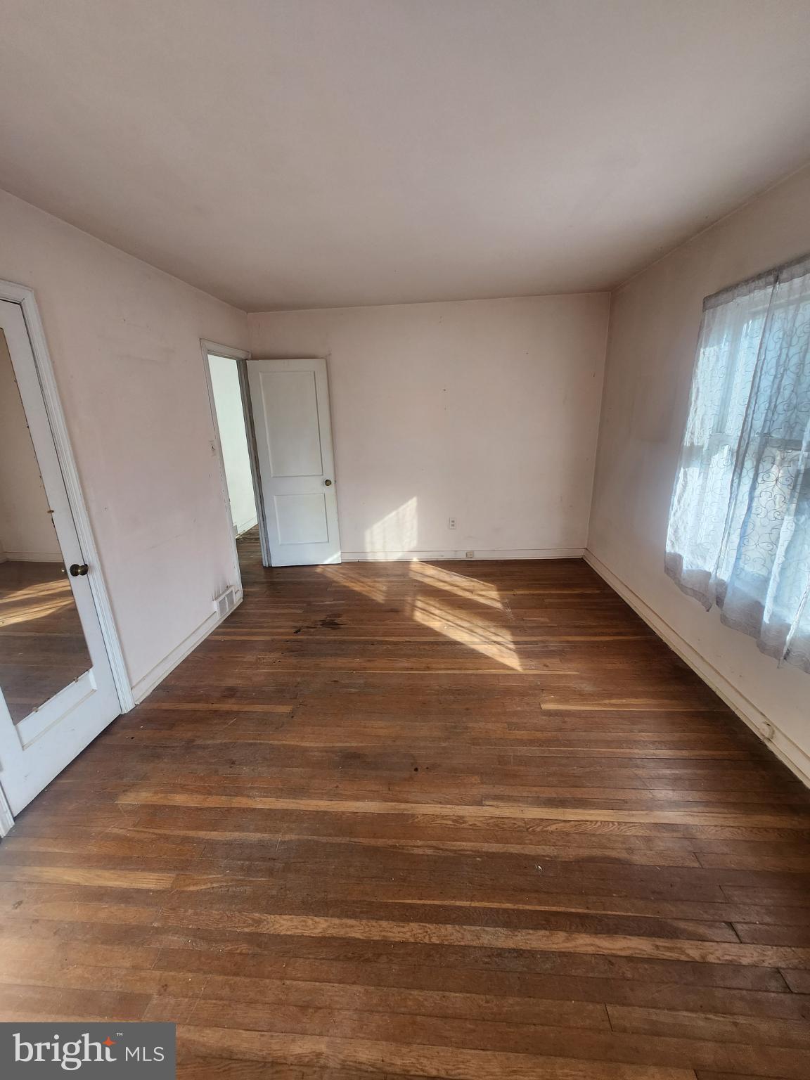 GLENSIDE - Residential