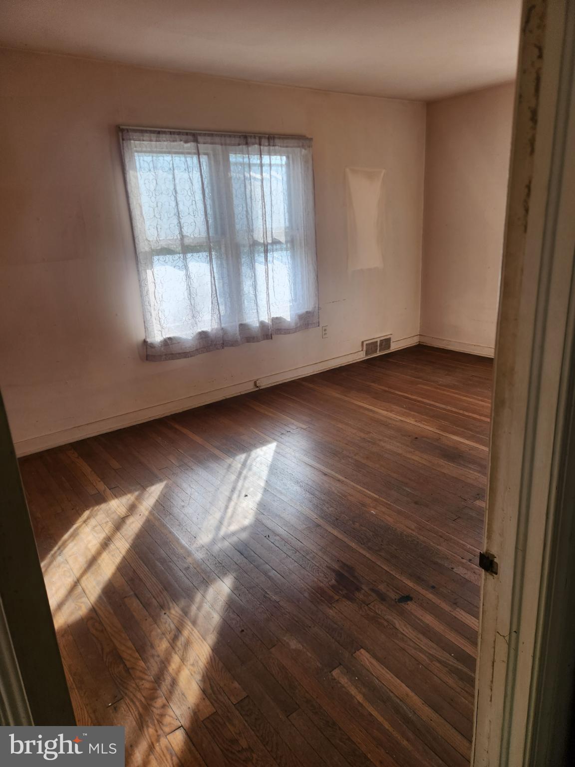 GLENSIDE - Residential