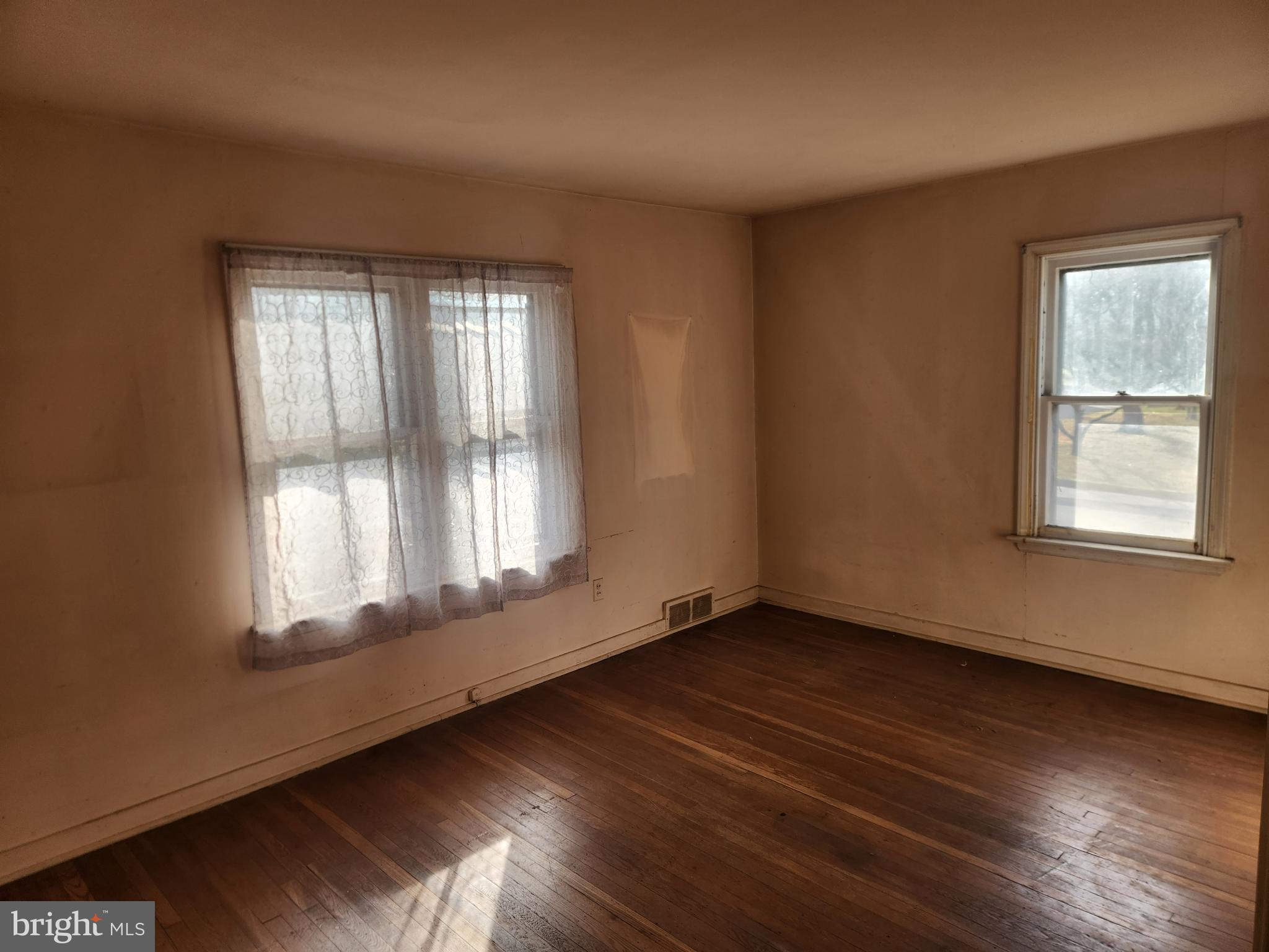 GLENSIDE - Residential