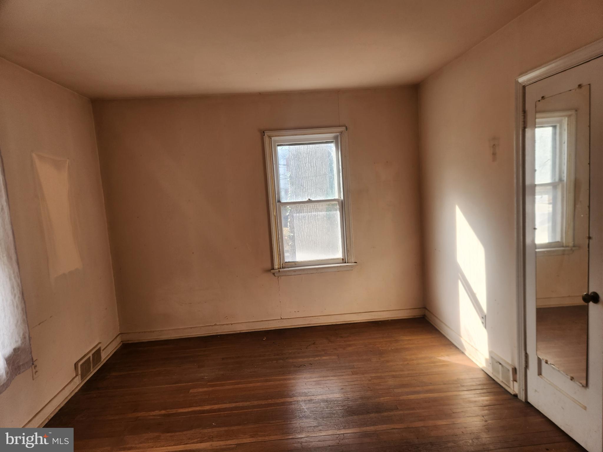 GLENSIDE - Residential