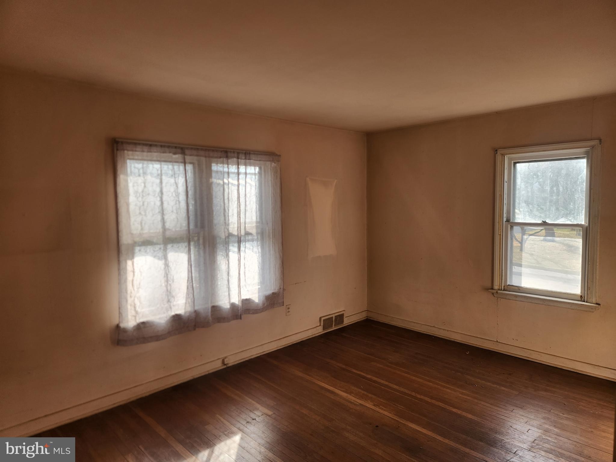 GLENSIDE - Residential