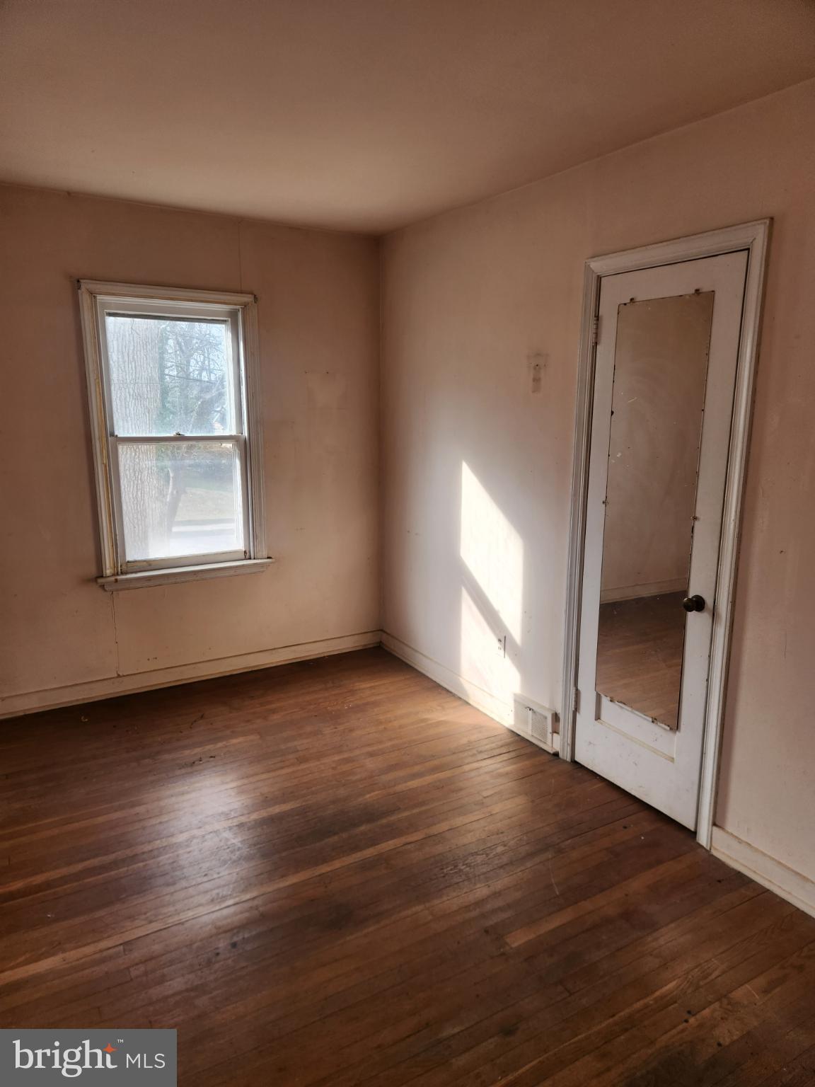 GLENSIDE - Residential