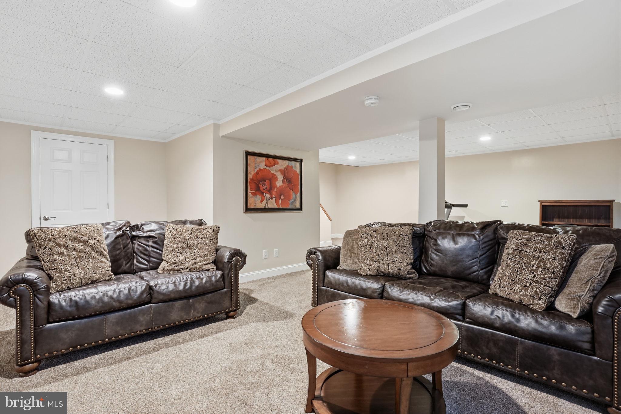 TREELINE ESTS - Residential