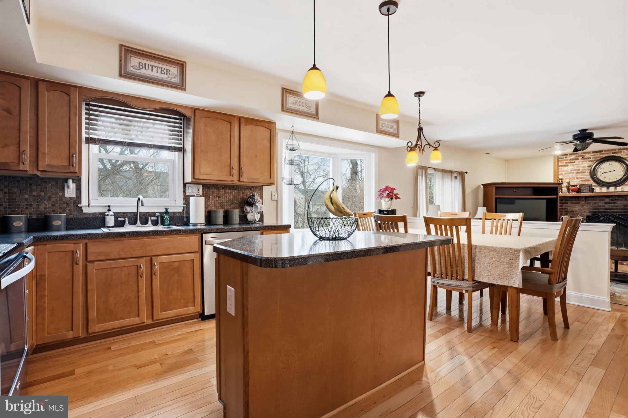 TREELINE ESTS - Residential