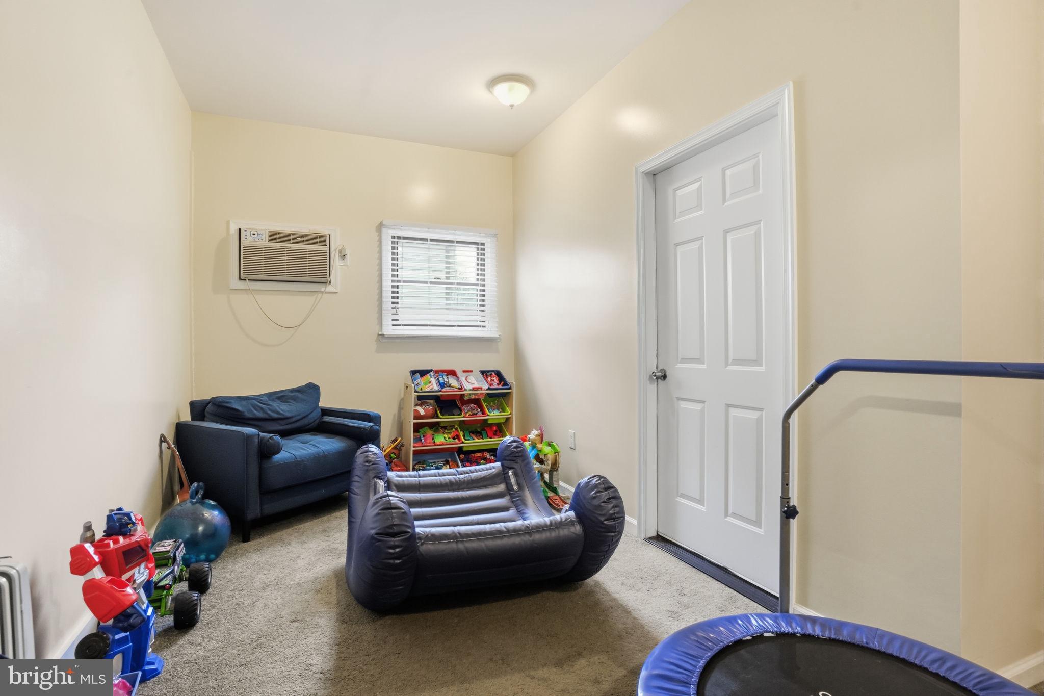 TREELINE ESTS - Residential