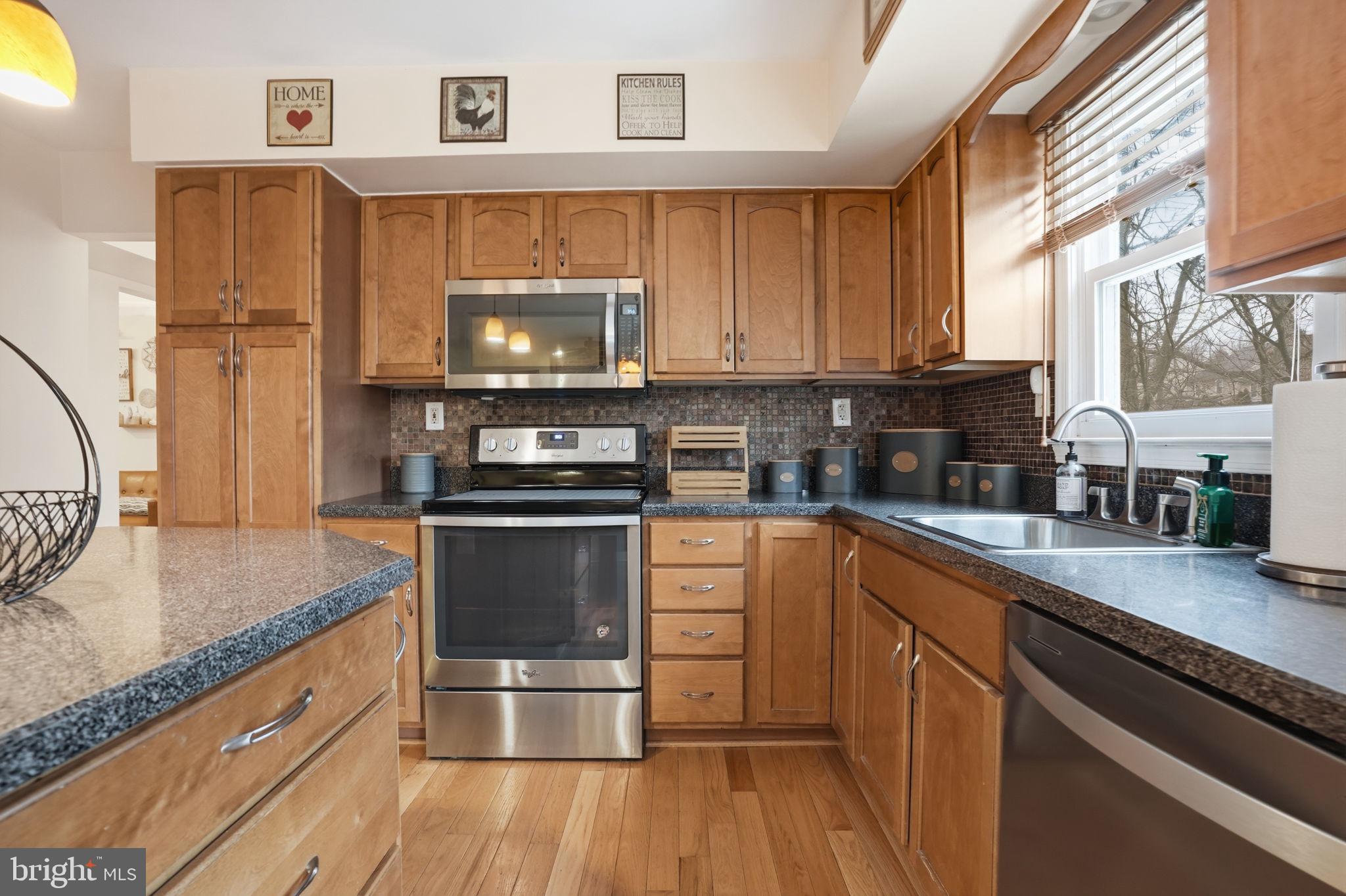 TREELINE ESTS - Residential