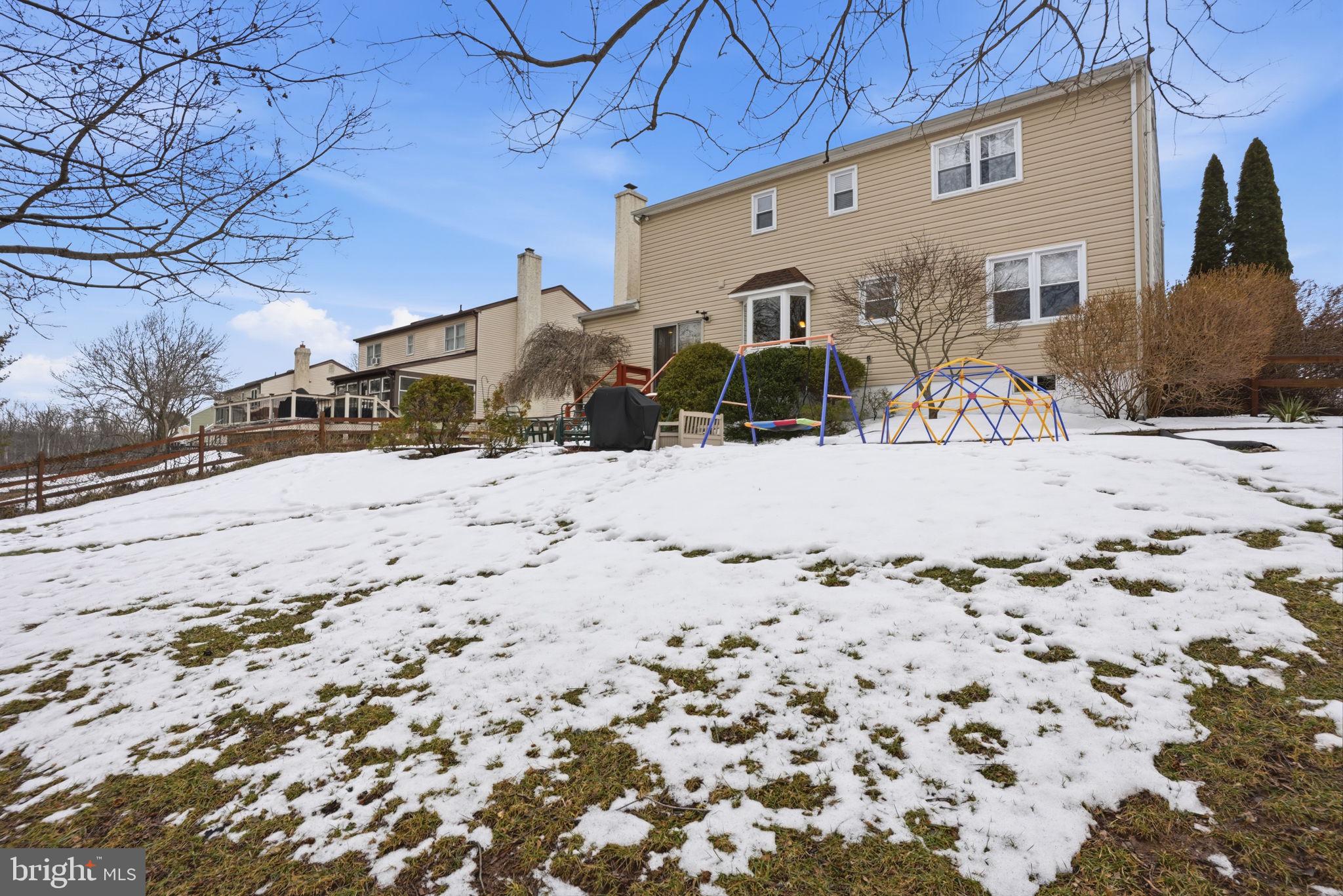 TREELINE ESTS - Residential