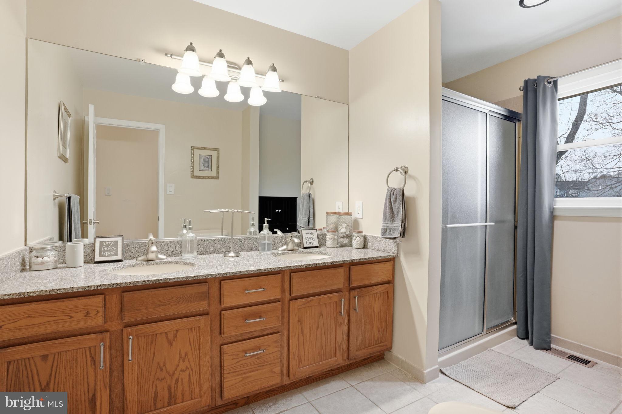 TREELINE ESTS - Residential