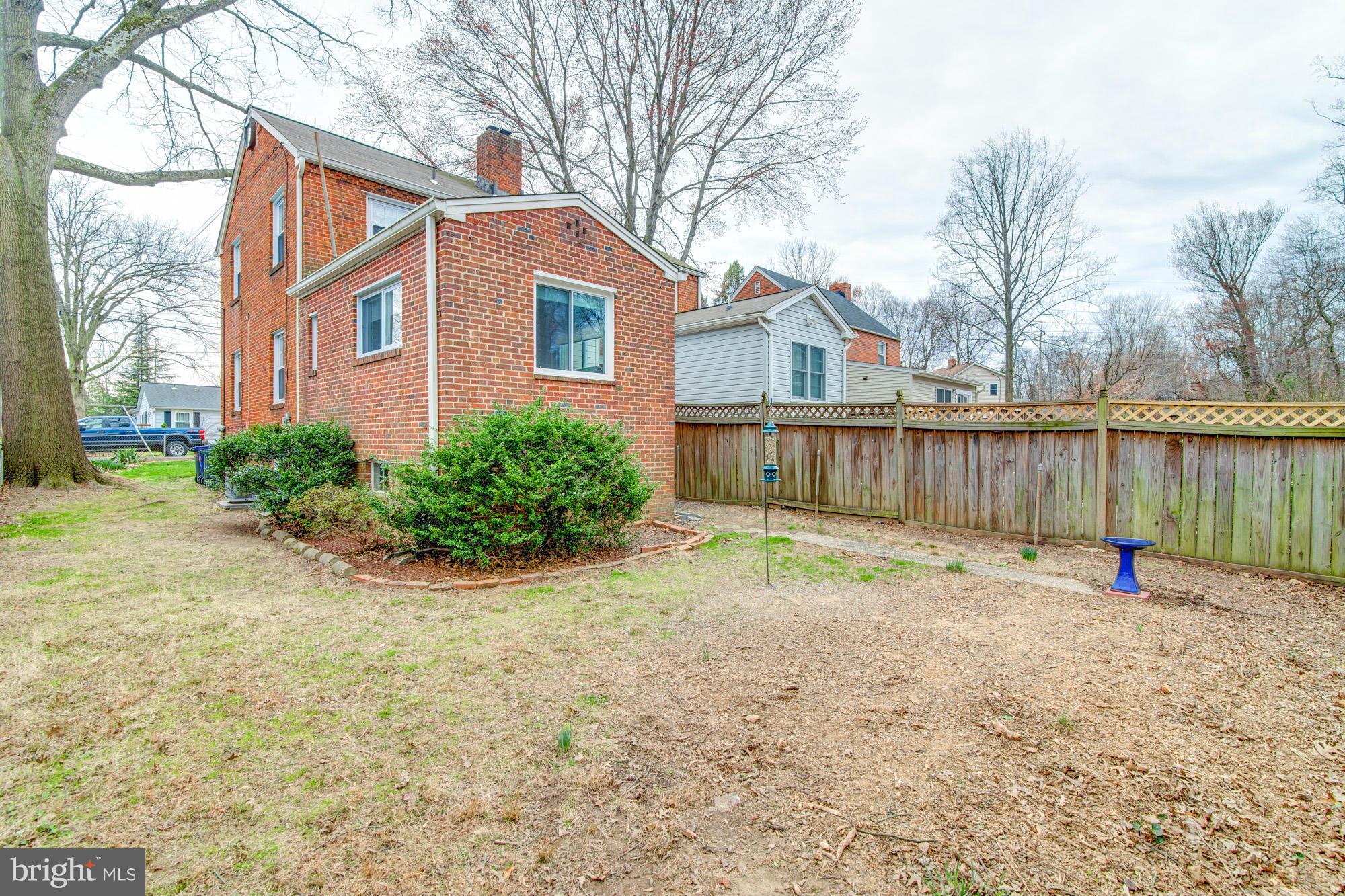 ARLINGTON - Residential