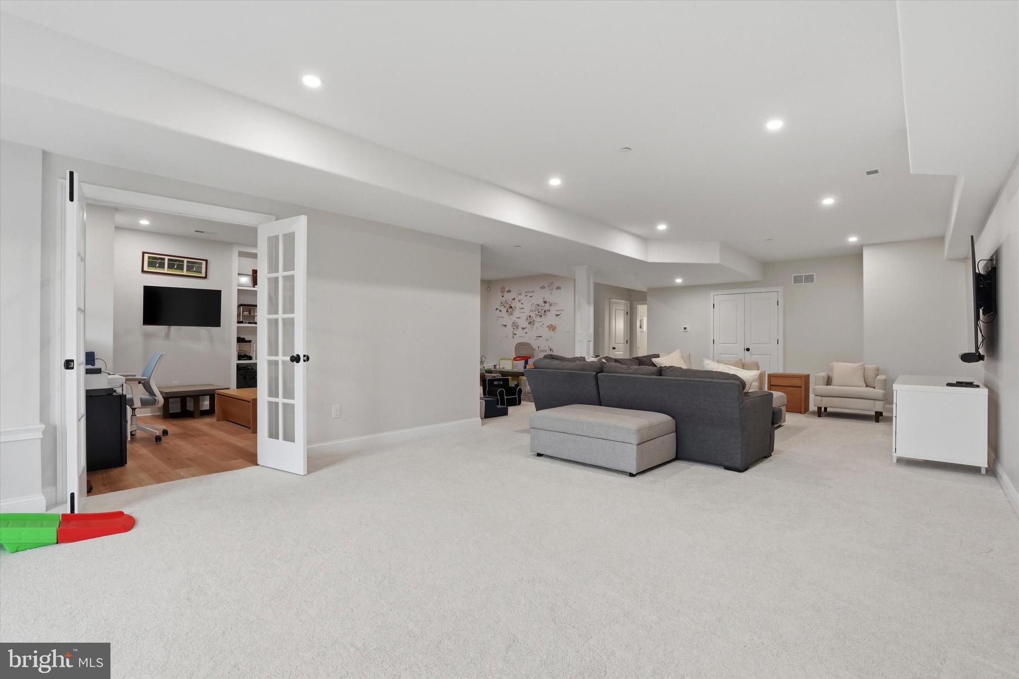 RESERVE AT CREEKSIDE - Residential