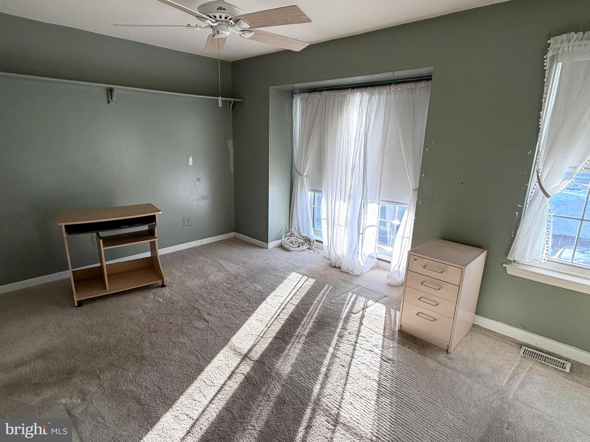 EAGLE RIDGE - Residential