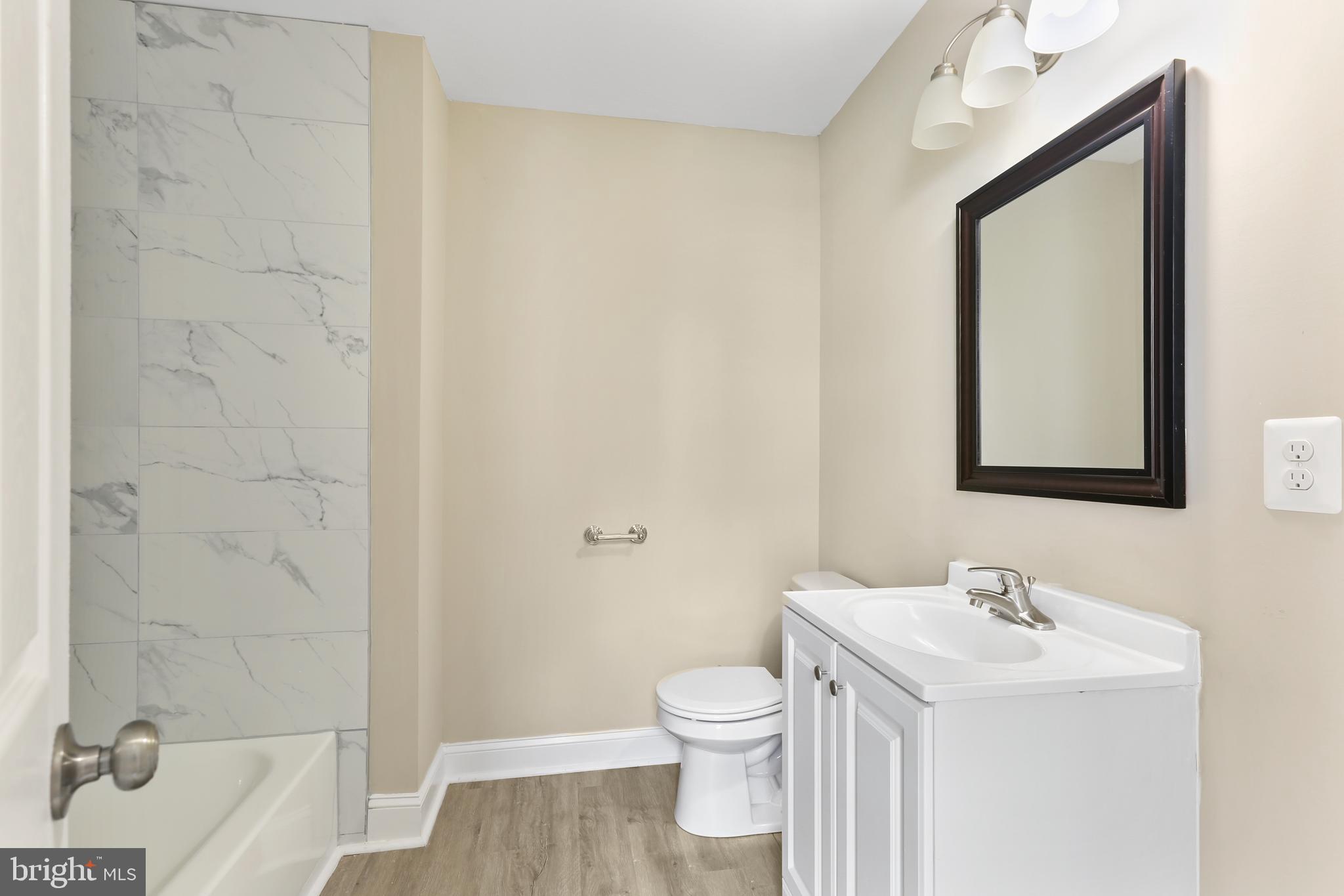 BROADWAY EAST - Residential Lease