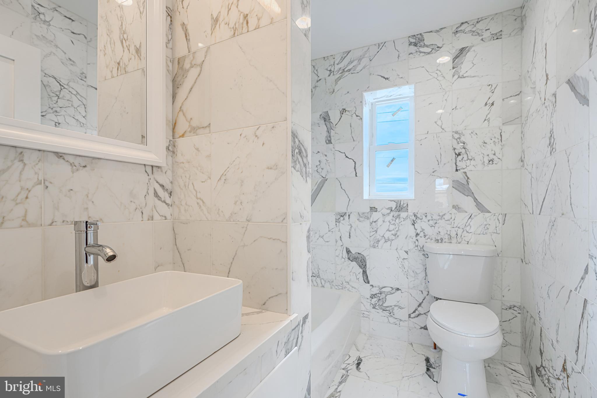 GREEKTOWN - Residential