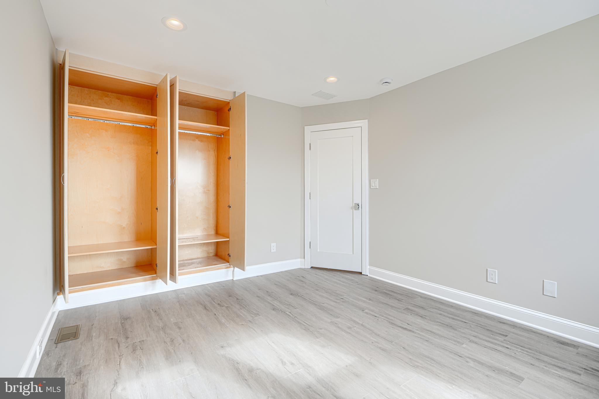 GREEKTOWN - Residential