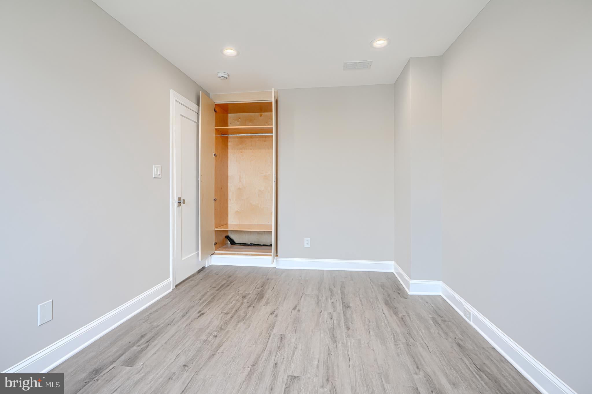 GREEKTOWN - Residential