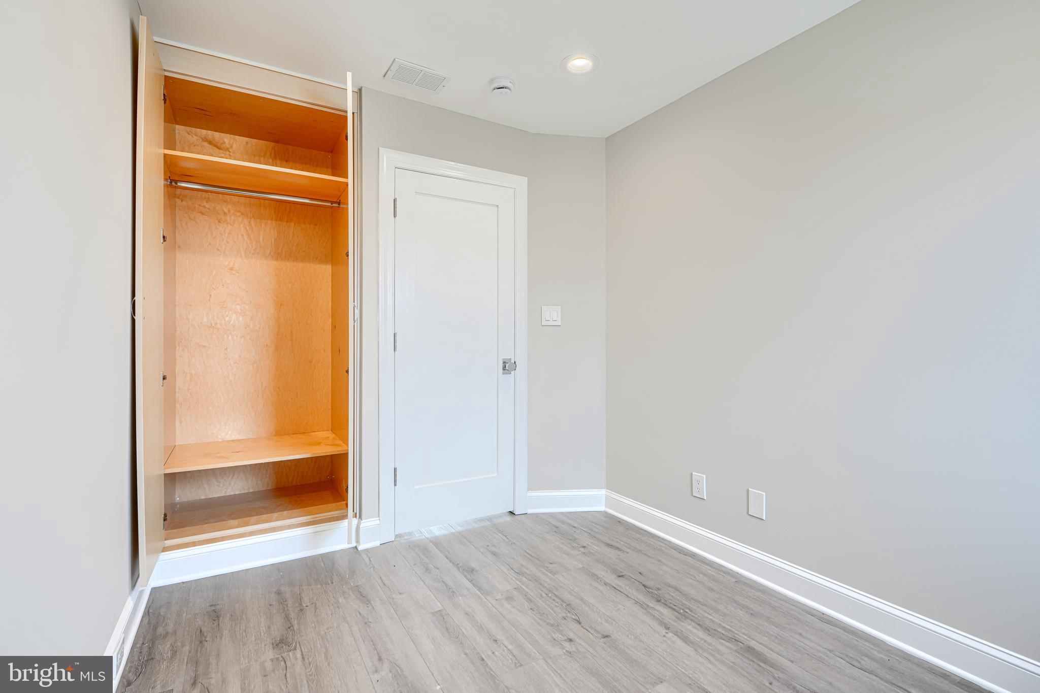 GREEKTOWN - Residential