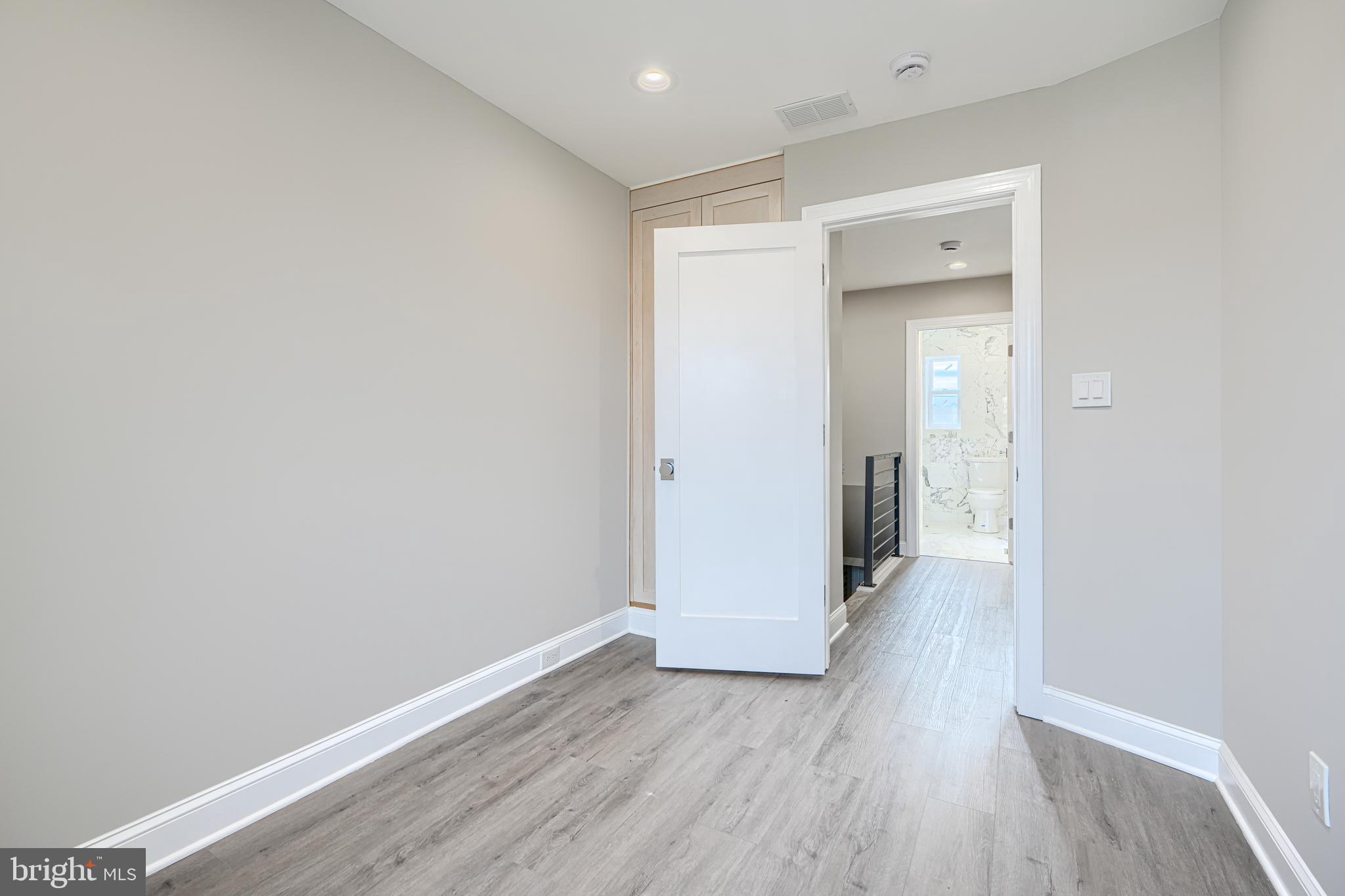 GREEKTOWN - Residential