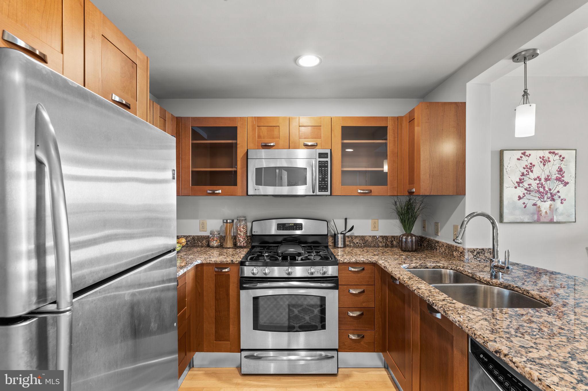 MIDTOWN BETHESDA NORTH - Residential