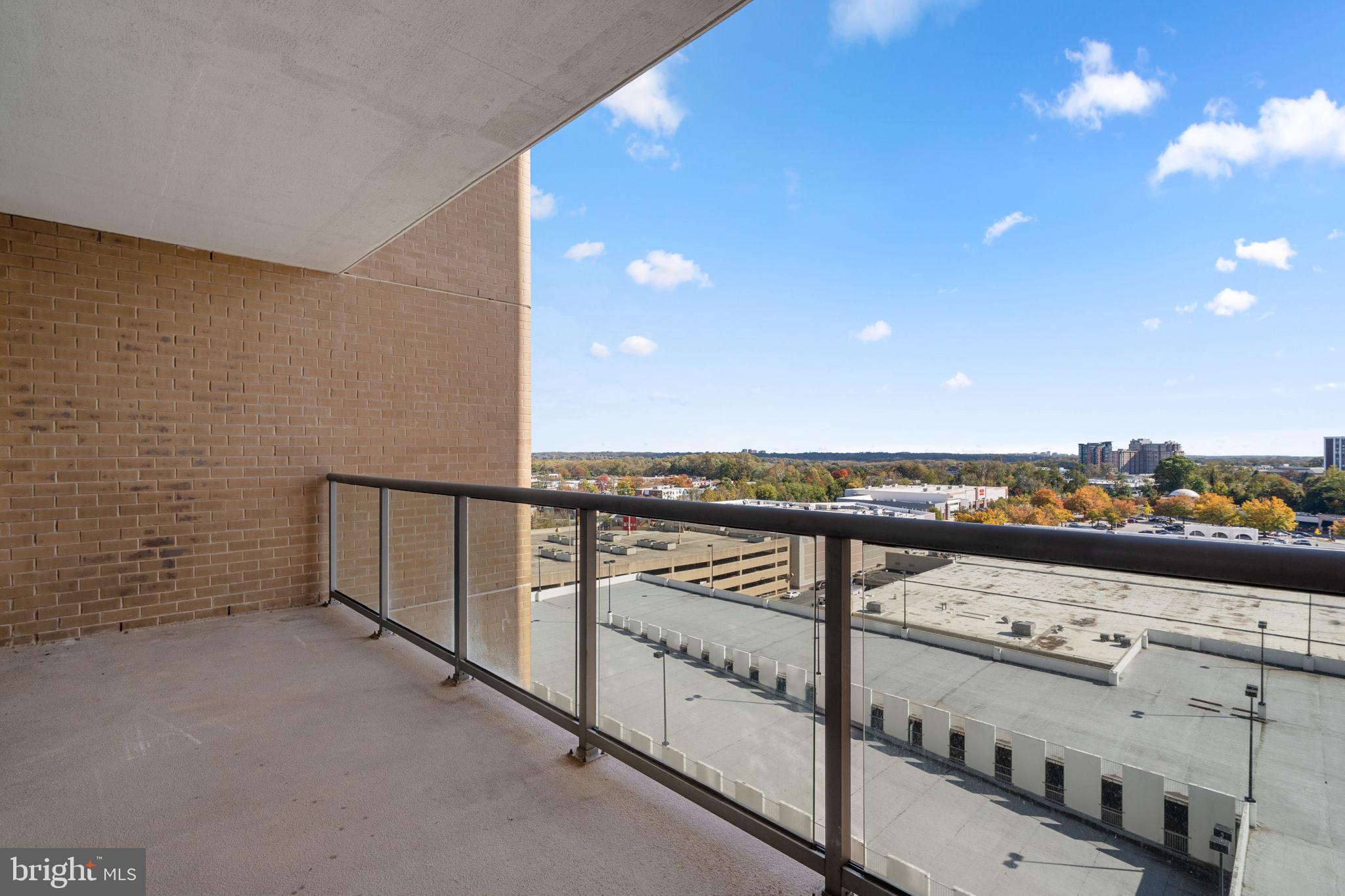 MIDTOWN BETHESDA NORTH - Residential