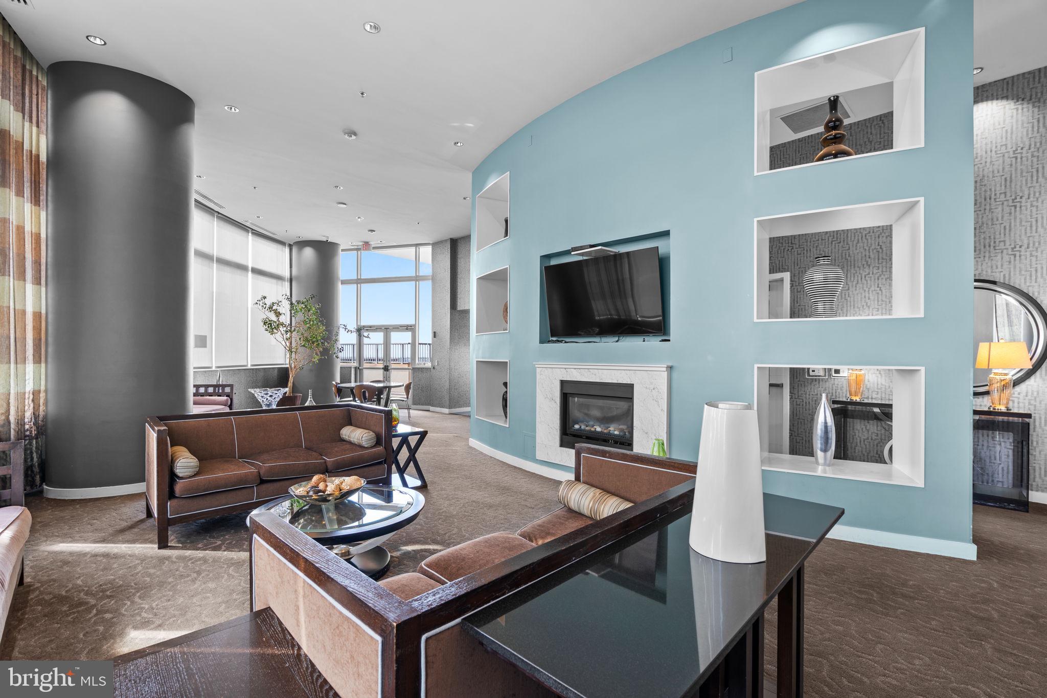 MIDTOWN BETHESDA NORTH - Residential