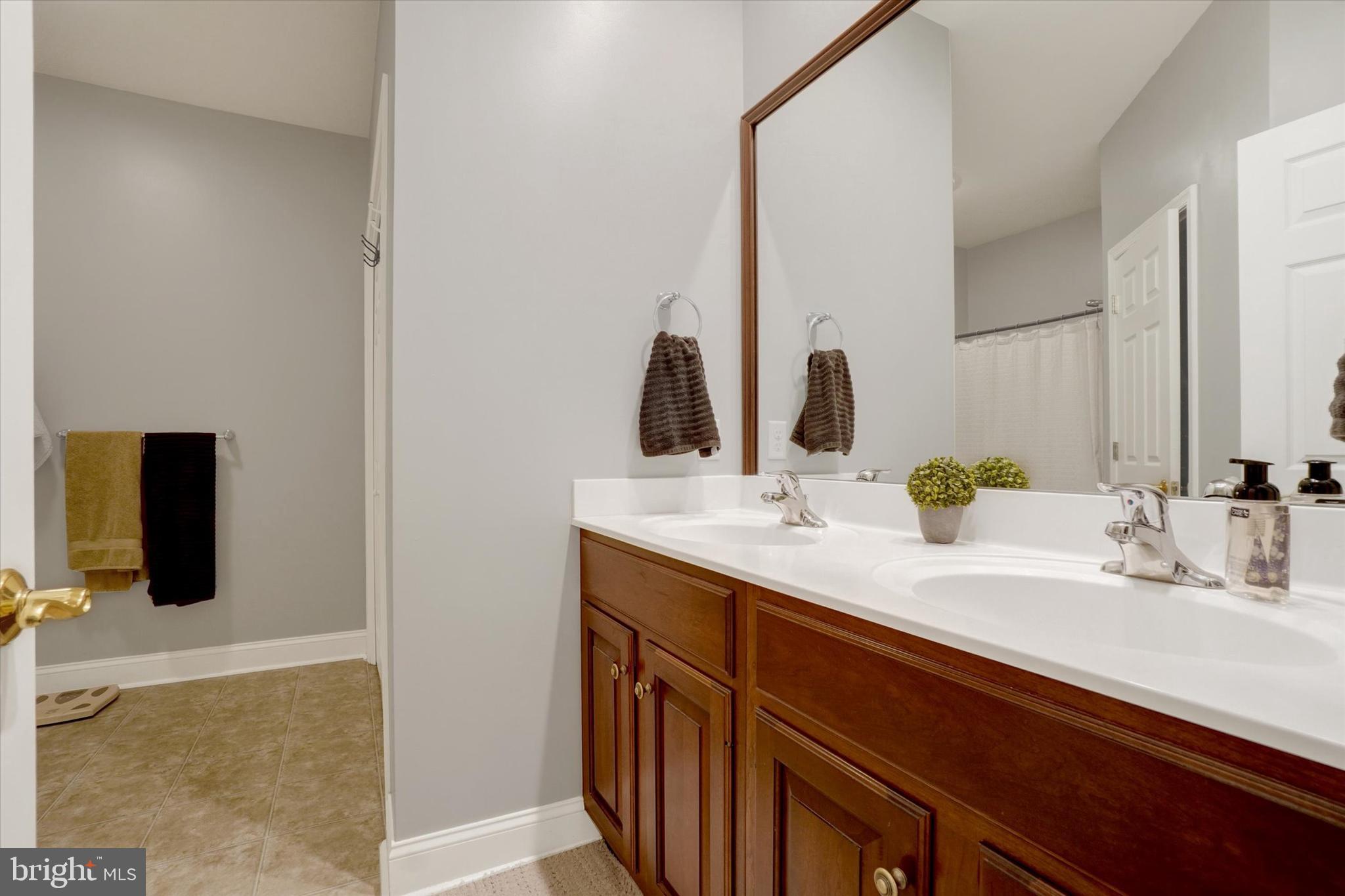 OLDE ORCHARD HILL - Residential