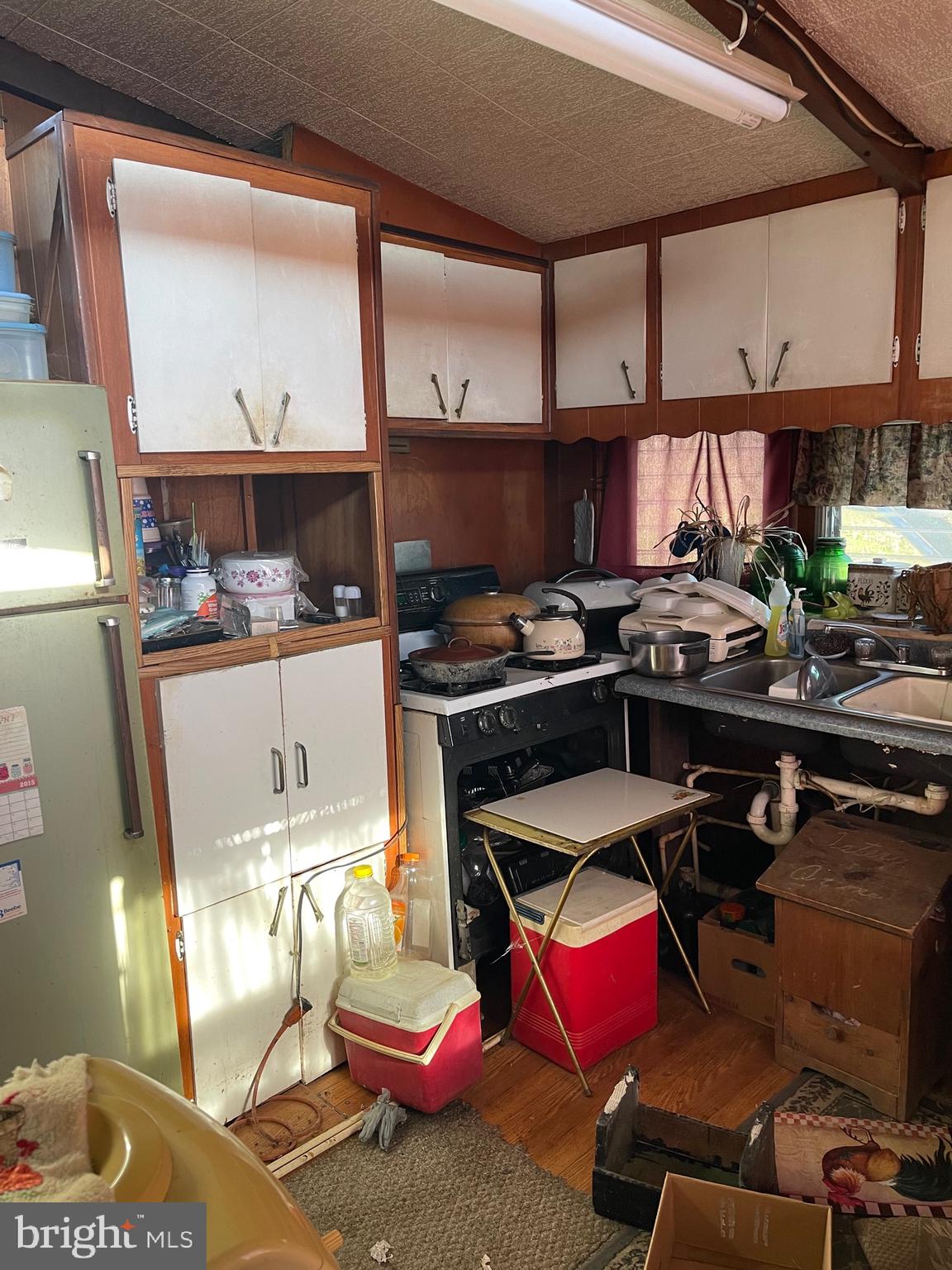 NONE AVAILABLE - Land