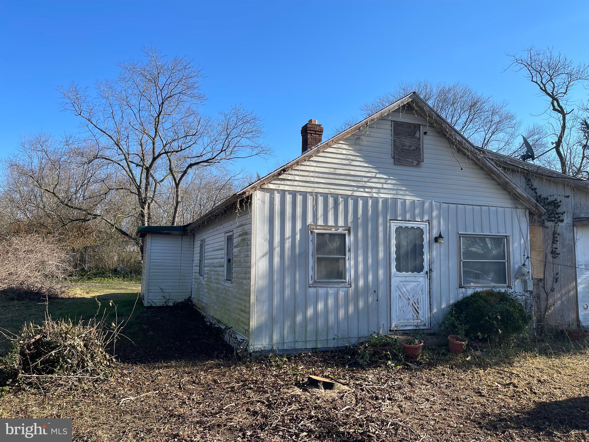 NONE AVAILABLE - Land