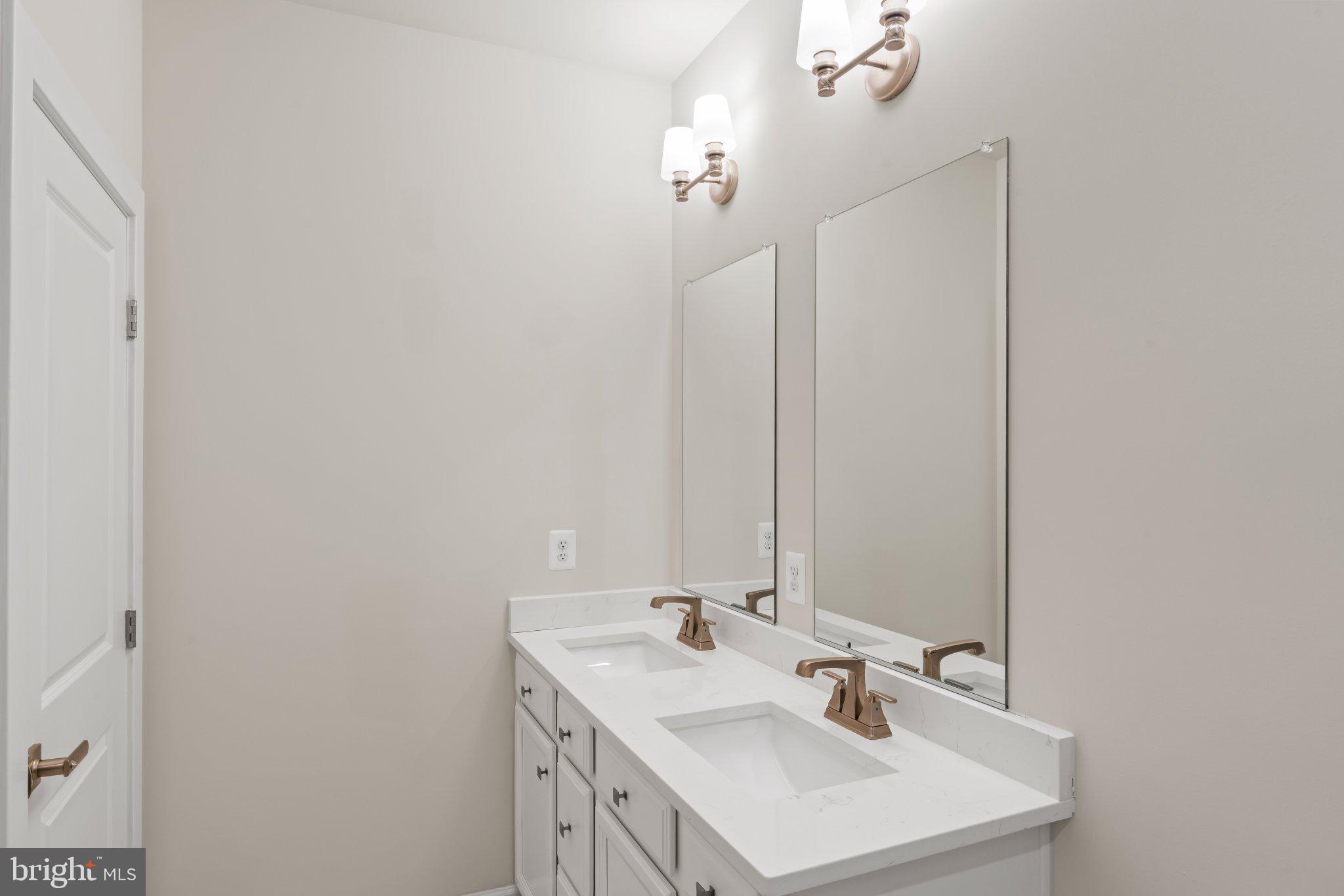 CEDAR CREEK - Residential