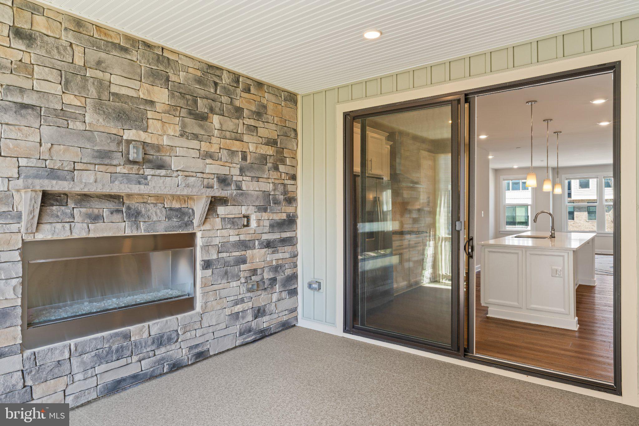 CEDAR CREEK - Residential