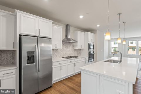 Tiny photo for 7504 Overview Terrace, COLUMBIA, MD 21044 (MLS # MDHW2066504)