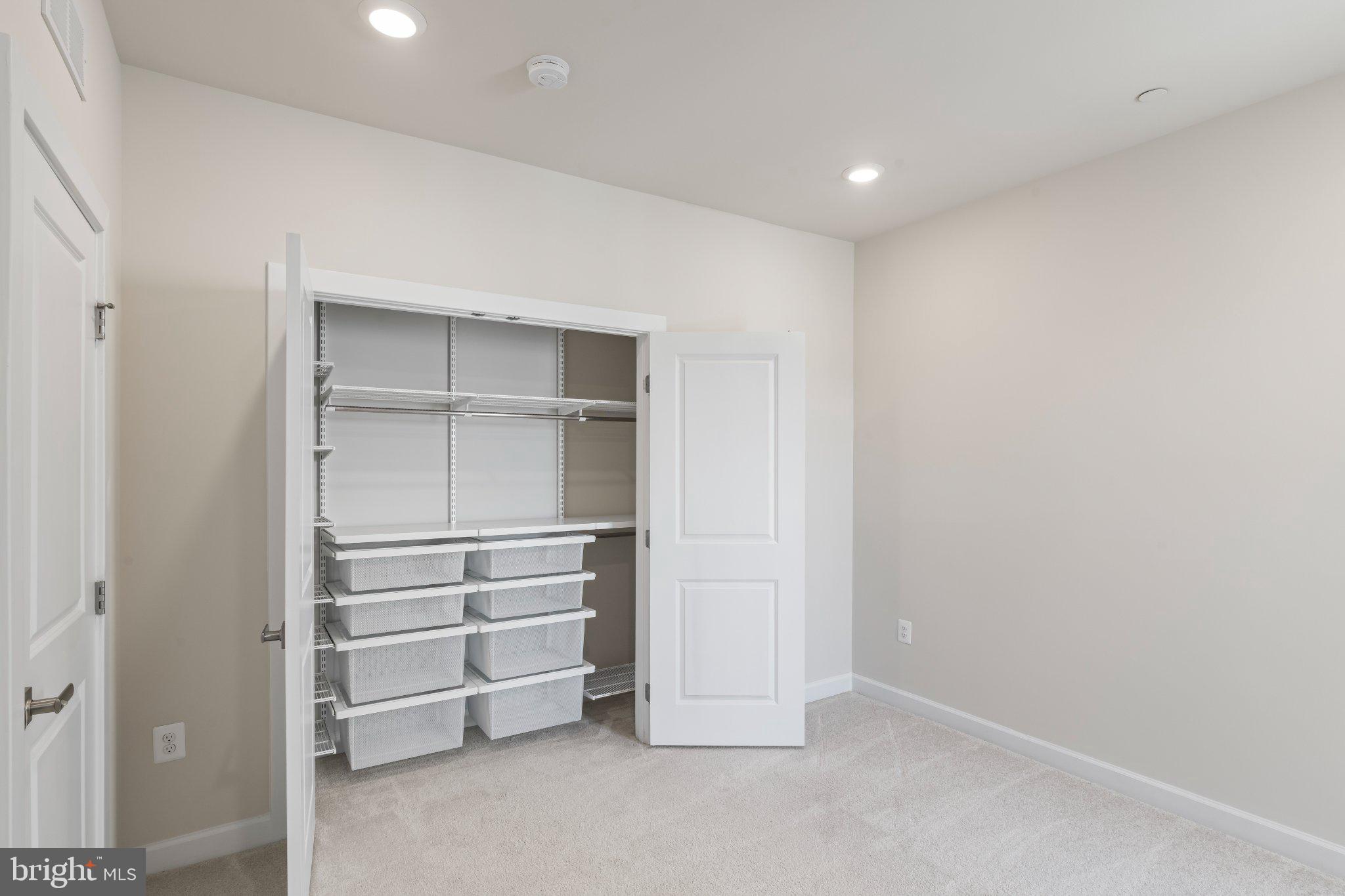 CEDAR CREEK - Residential