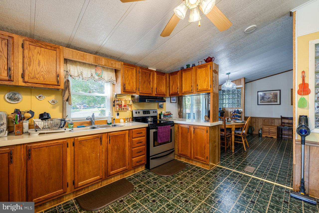 LAND OF LURAY - Residential