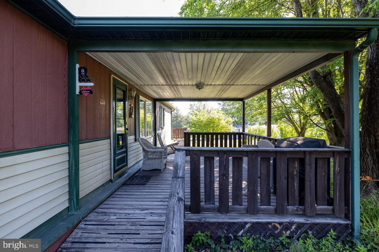 LAND OF LURAY - Residential