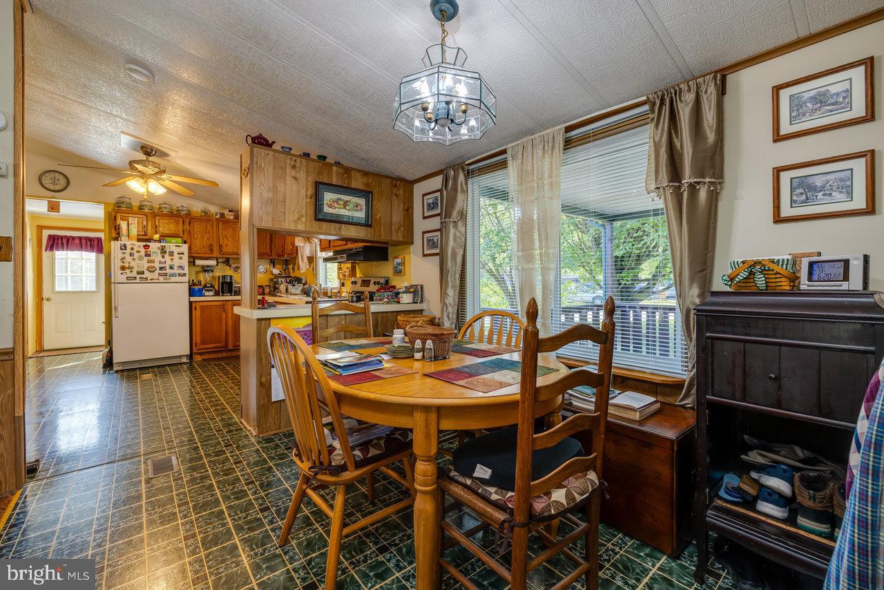 LAND OF LURAY - Residential