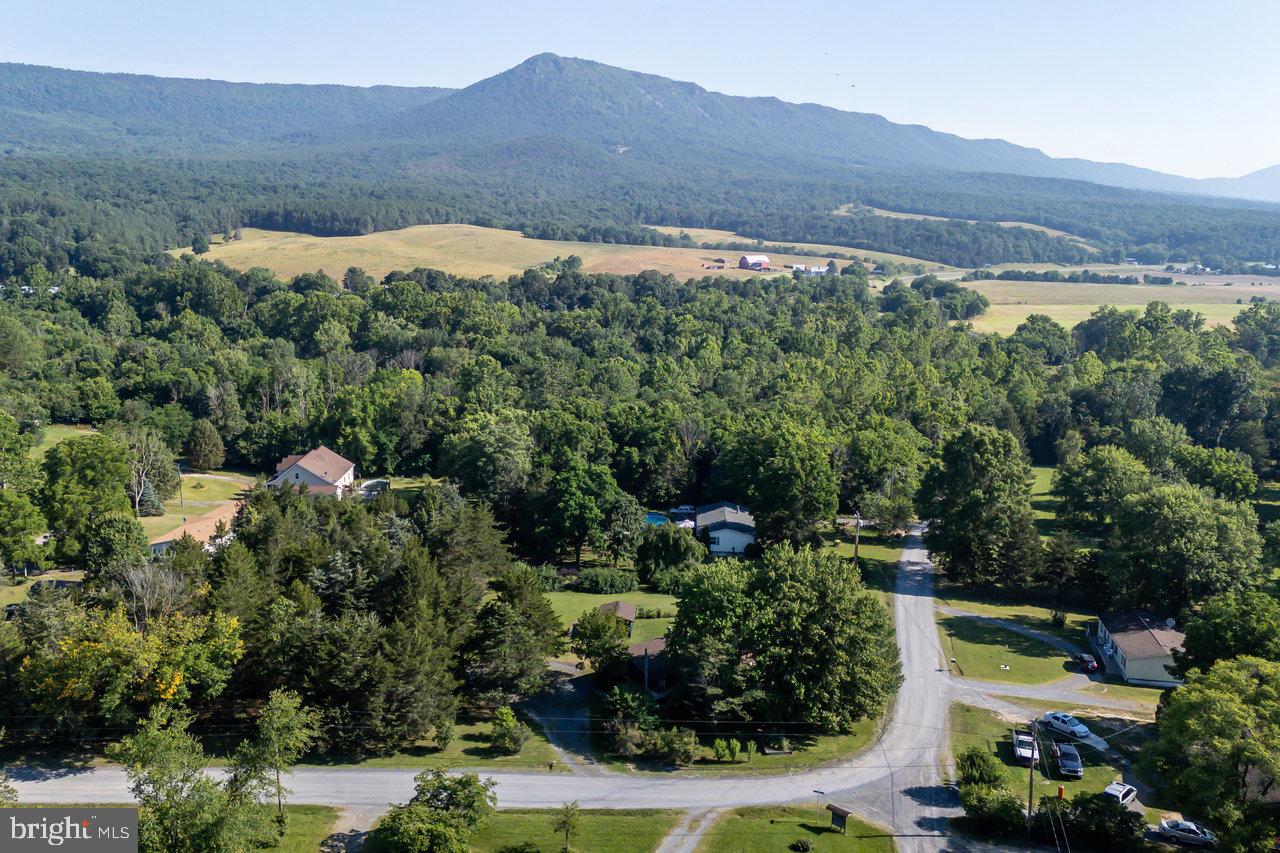 LAND OF LURAY - Residential