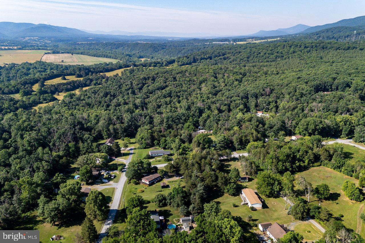 LAND OF LURAY - Residential