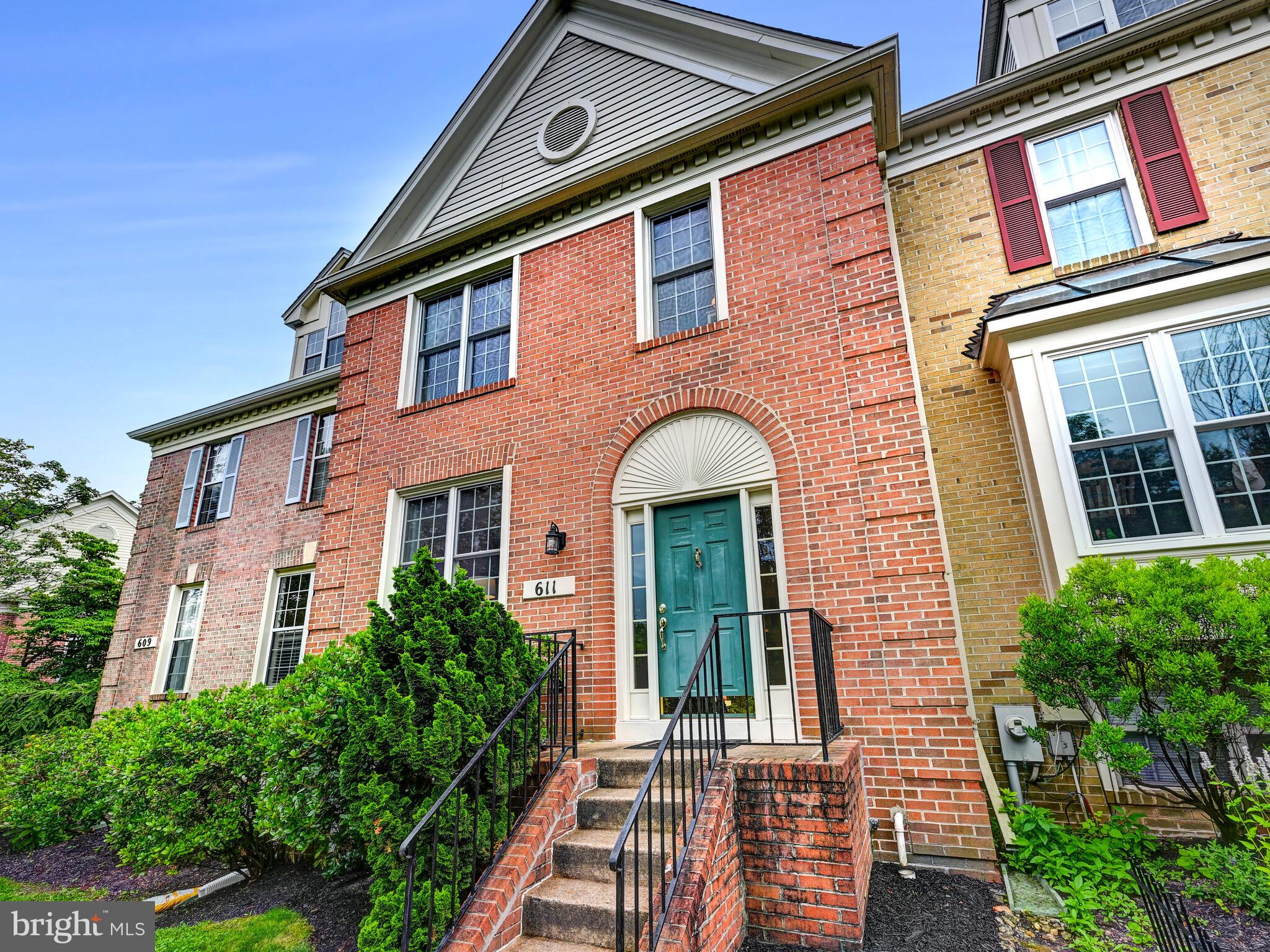 611 LAVENHAM COURT
