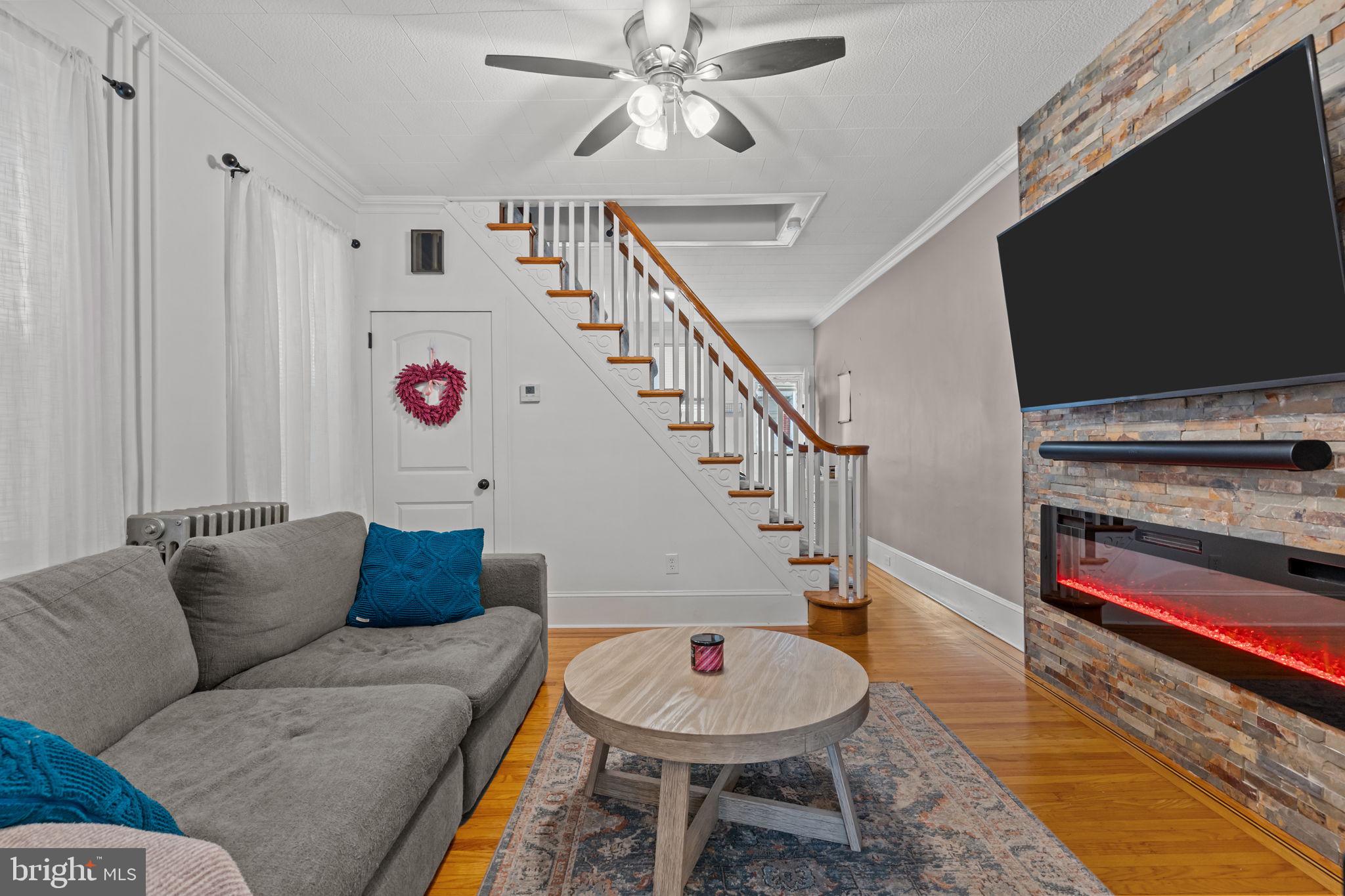 BRIDESBURG - Residential