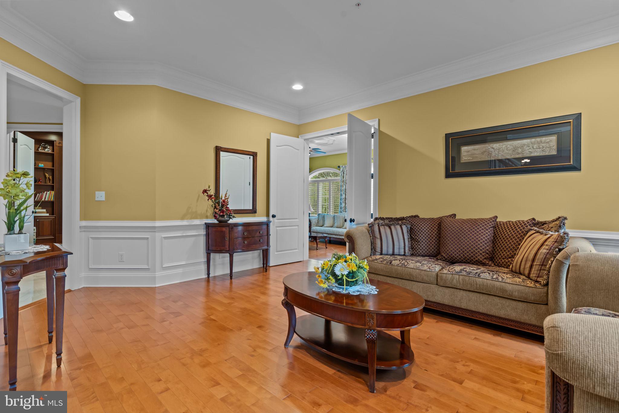 CHAPMANS CORNER - Residential