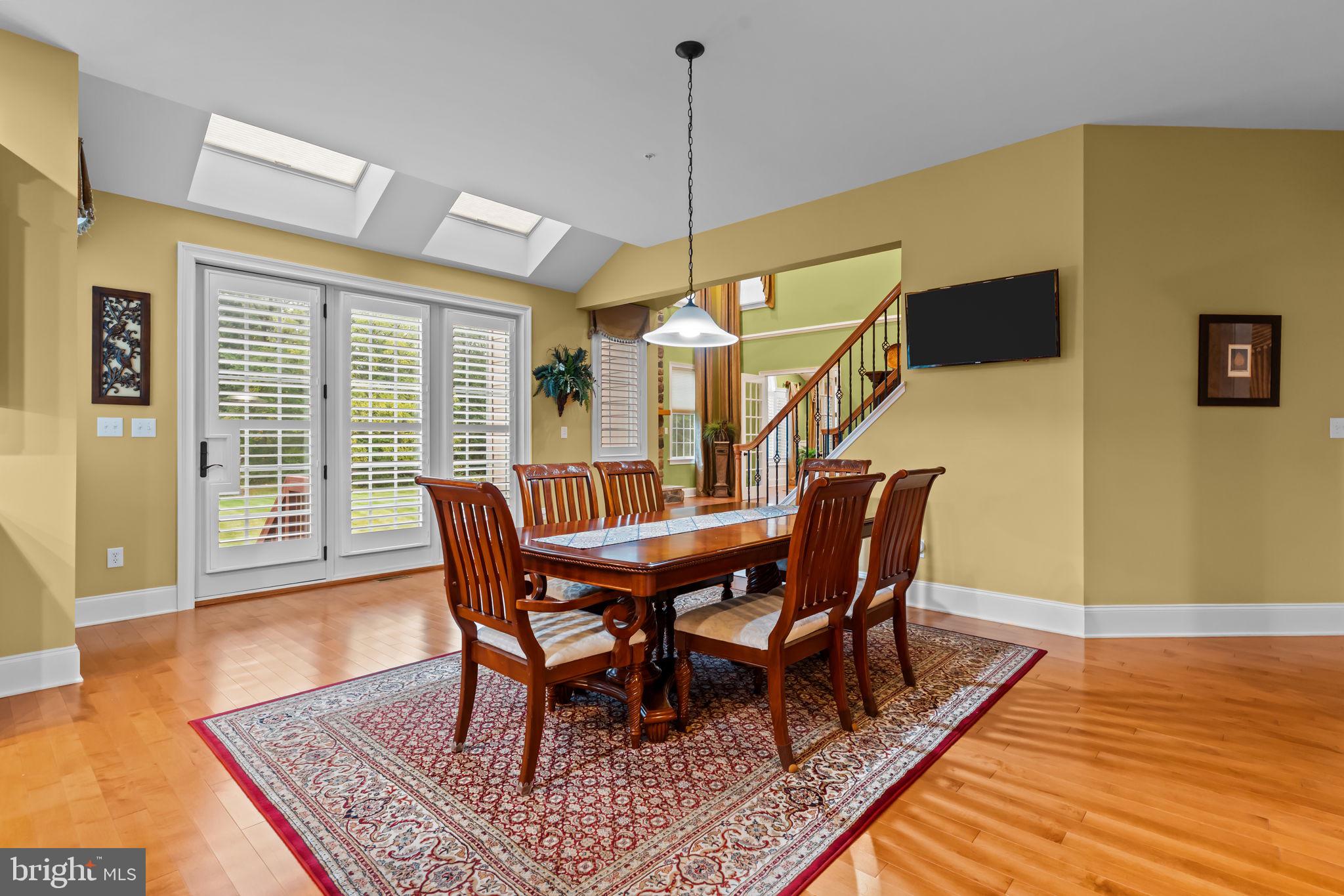 CHAPMANS CORNER - Residential