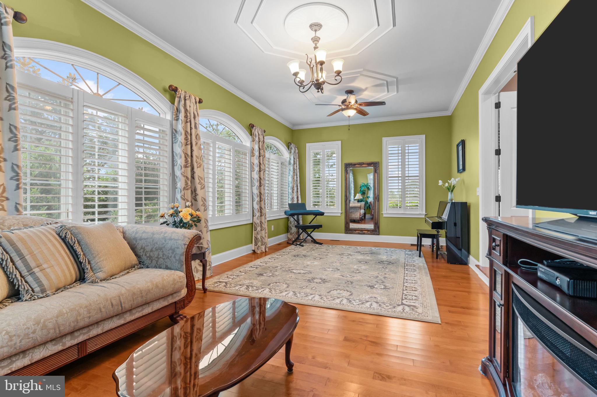 CHAPMANS CORNER - Residential