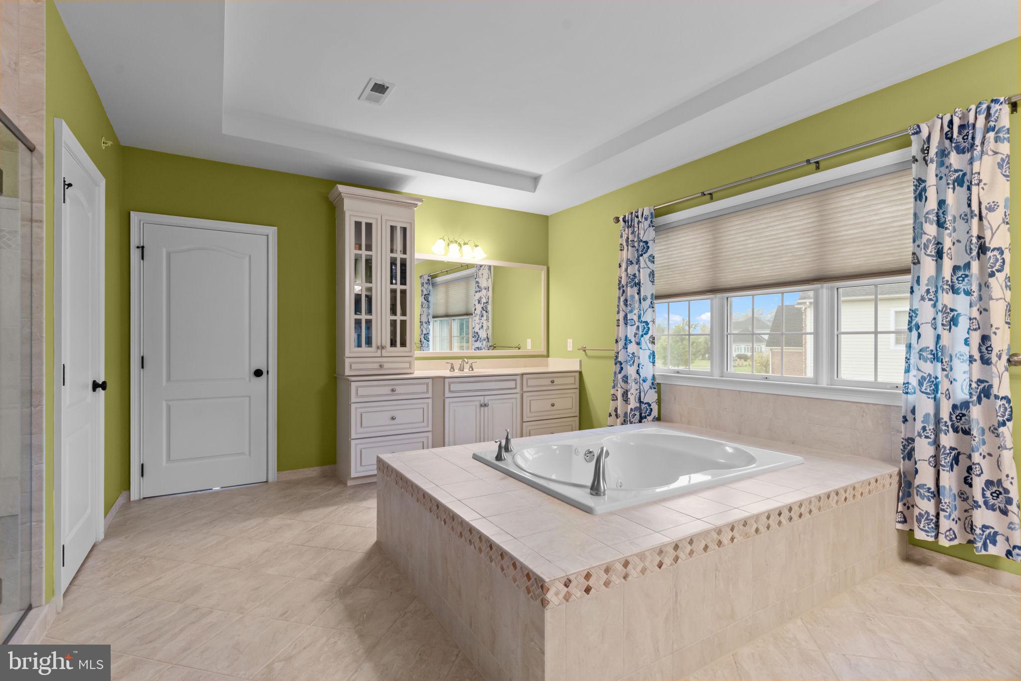 CHAPMANS CORNER - Residential