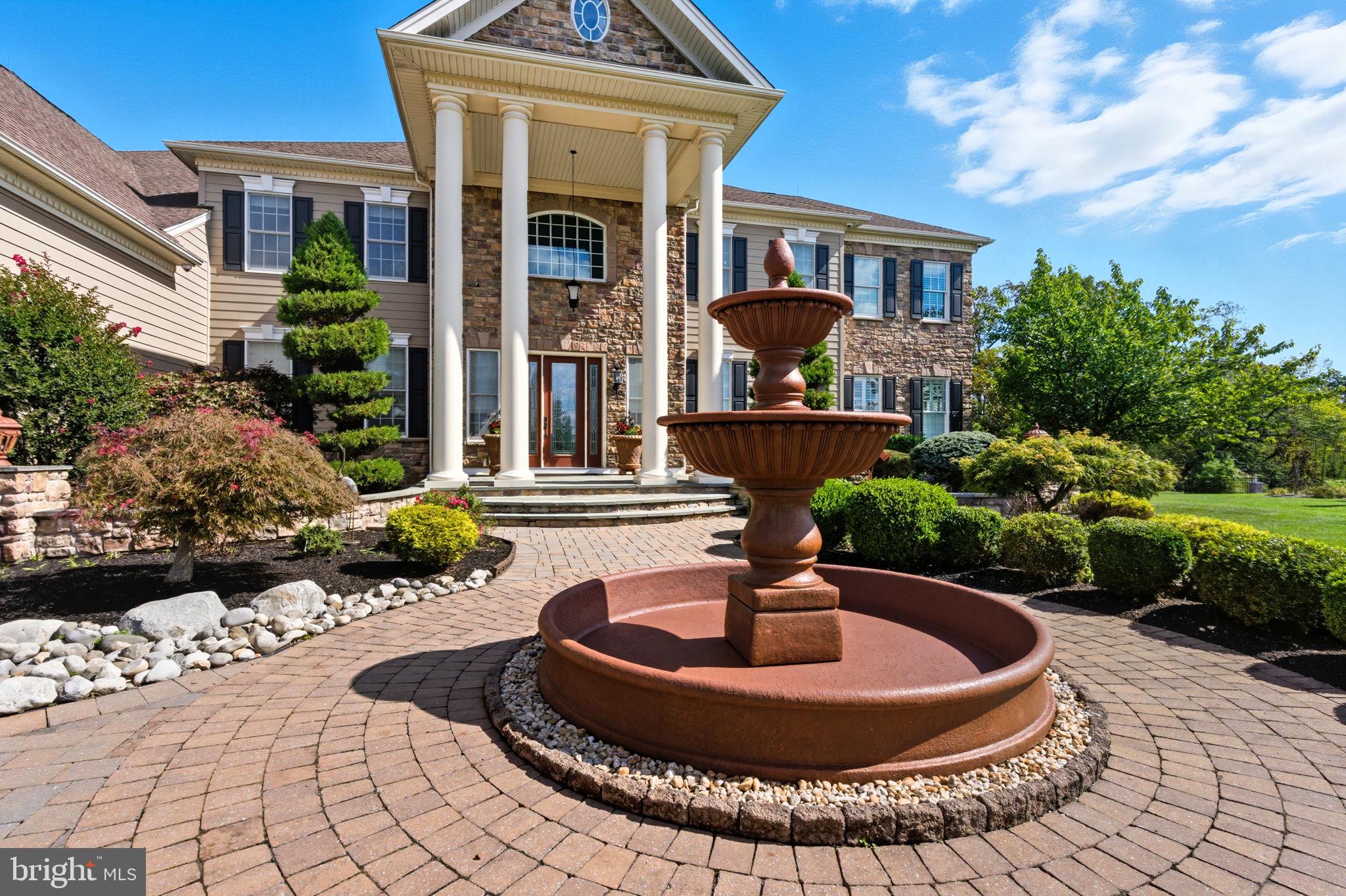 CHAPMANS CORNER - Residential