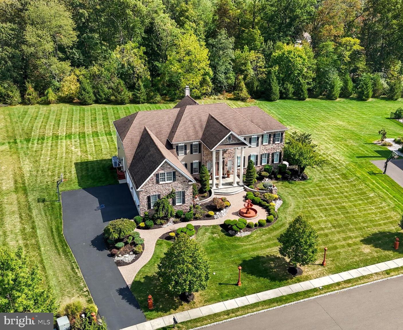 CHAPMANS CORNER - Residential